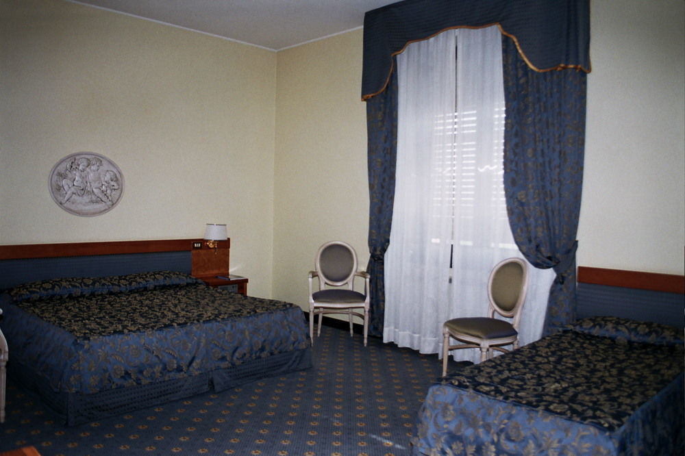 Hotel Villa Malpensa Vizzola Ticino Luaran gambar
