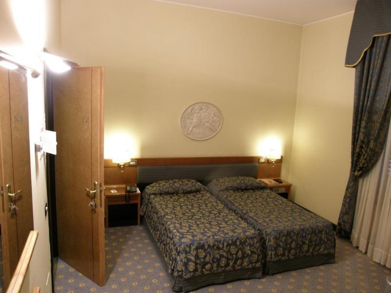 Hotel Villa Malpensa Vizzola Ticino Luaran gambar