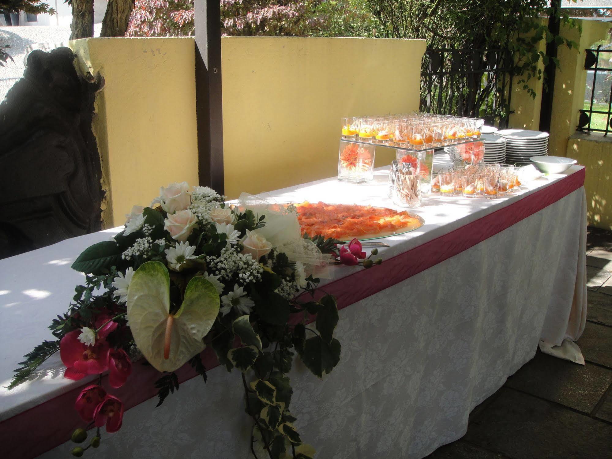 Hotel Villa Malpensa Vizzola Ticino Luaran gambar